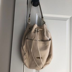 🟣COACH draw string shoulder bag